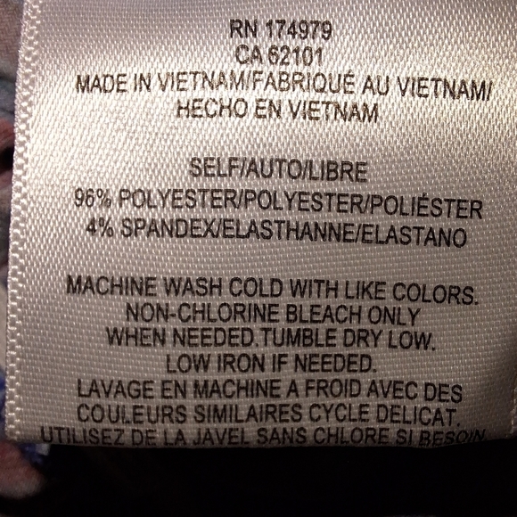 A BCBG Maxazria size small red and blue romper. Polyester/Spandex. It's NWT - Picture 3 of 6